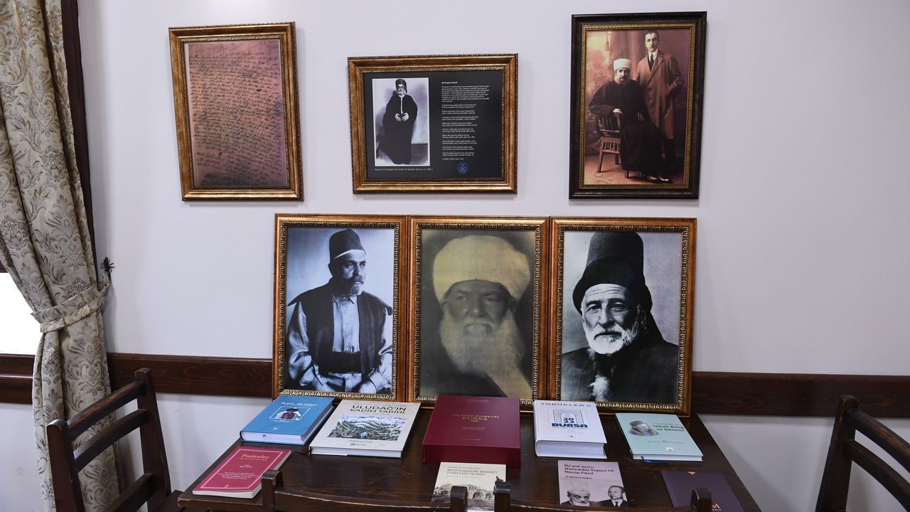 Bursa'nın 700 yıllık şiir mirası bu kütüphanede