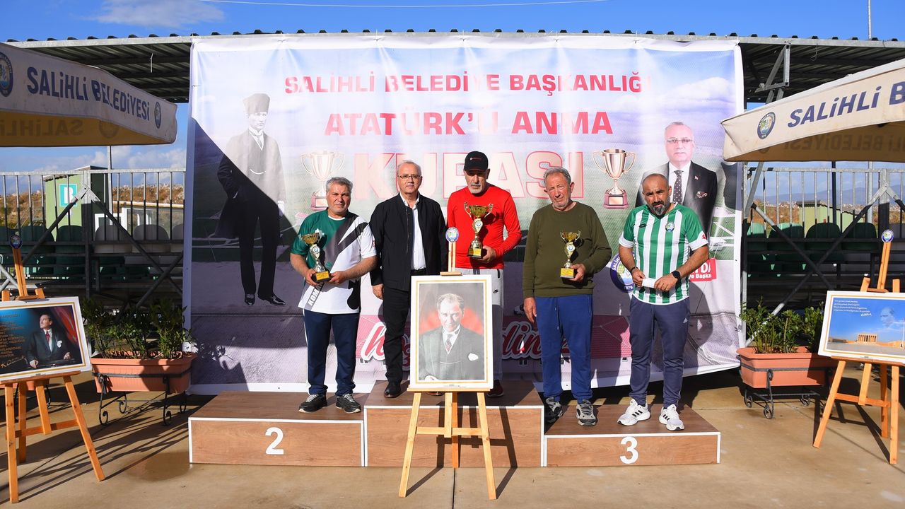 Salihli'de Atatürk'ü Anma turnuvası