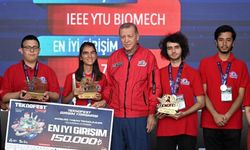 Bergama Belediyesi ve BİLSEM öğrencileri Teknofest’te birincilik ödülünü Cumhurbaşkanı’ndan aldı