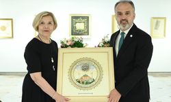 Bursa’da ‘Saraydan Sanata’ Tezhip Sergisi Açıldı