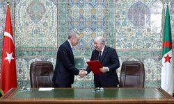 Türkiye ile Cezayir 12 anlaşmaya imza attı