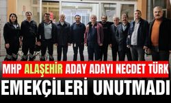 MHP'li Necdet Türk'ten Yılbaşı gecesinde çalışanlara sürpriz ziyaret