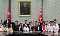 Cumhurbaşkanı Erdoğan 23 Nisan da çocuklarla bir araya geldi