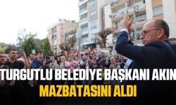 Turgutlu Belediye Başkanı Akın mazbatasını aldı