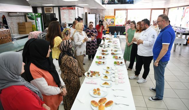 Lapseki Kiraz Festivalinde Yemek Yarışması Düzenlendi