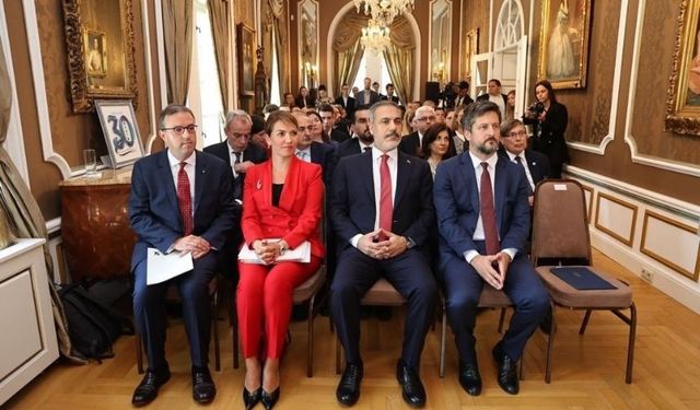 Dışişleri Bakanı, Macaristan’da Türk Devletleri Teşkilatı Temsilciliği’ni Ziyaret Etti
