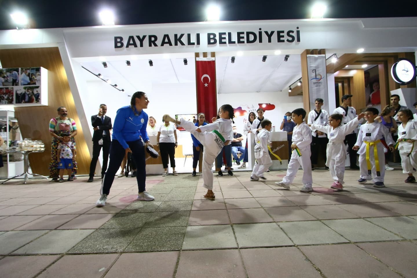 İzmir Fuarı’nda Bayraklı Belediyesi fark yarattı (3)