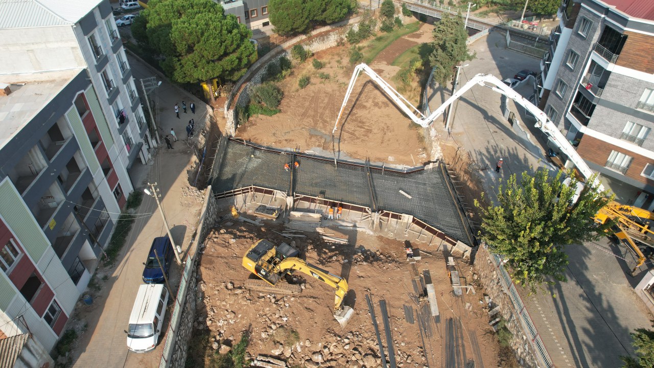 Büyükşehir ve Ahmetli Belediyesi İşbirliğinde Köprü Yapımına Başlandı (7)_1280x720