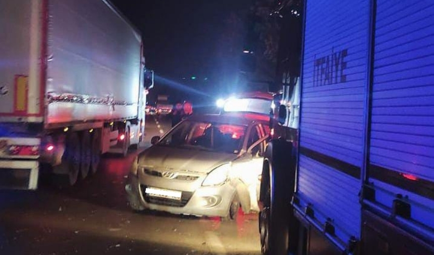 Manisa'da Iki Otomobil Çarpıştı 2 Kişi Yaralandı (1)