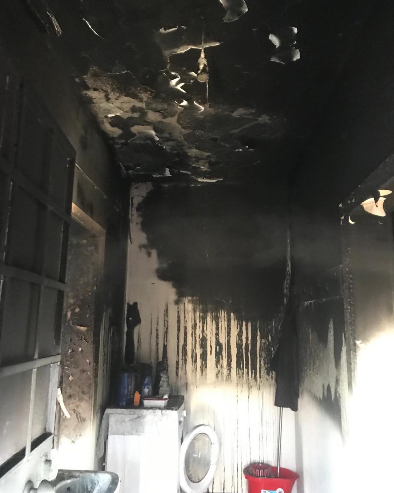 Manisa'da Çıkan Ev Yangını Söndürüldü