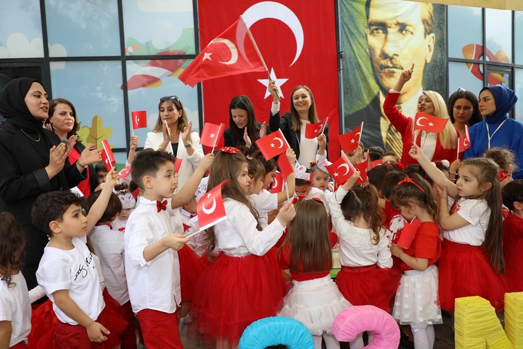 Başkan Durbay Manisalı Çocukların Sevincine Ortak Oldu (2)