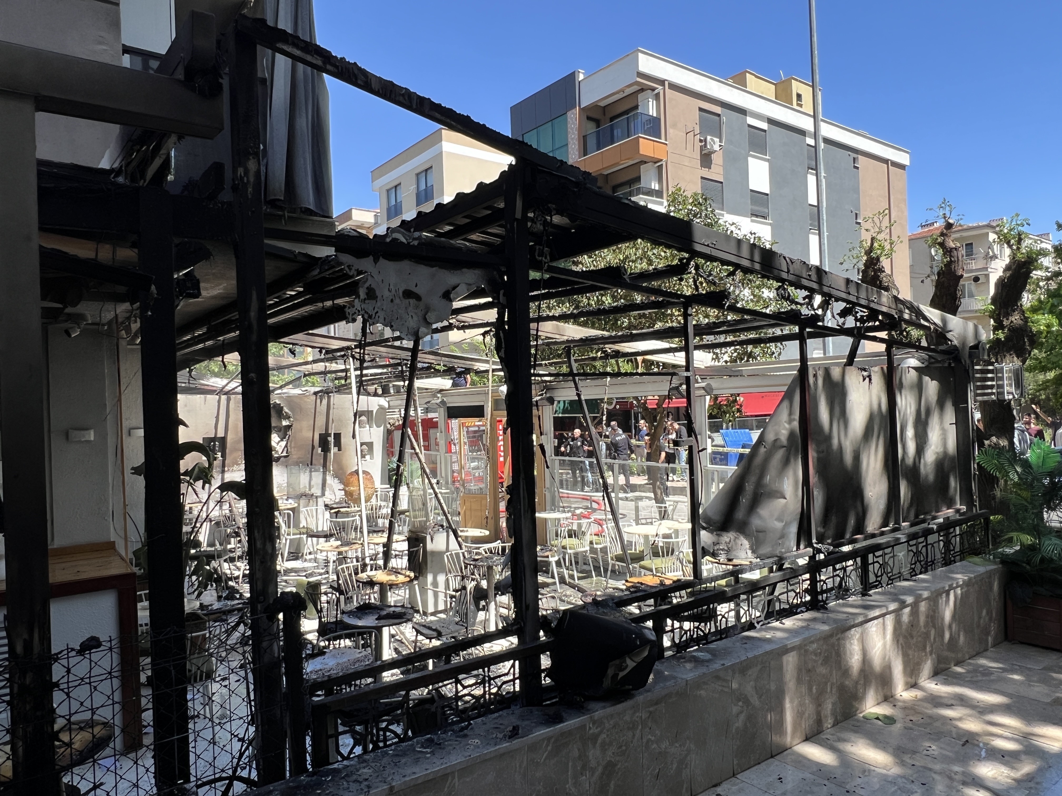 Manisa'da Korkutan Yangın Kafe Küle Döndü! (3)